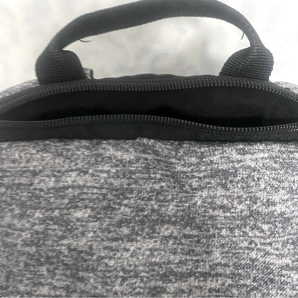 Adidas Classic 3S Backpack, Onix/Black, One Size School , Everyday, Etc,.